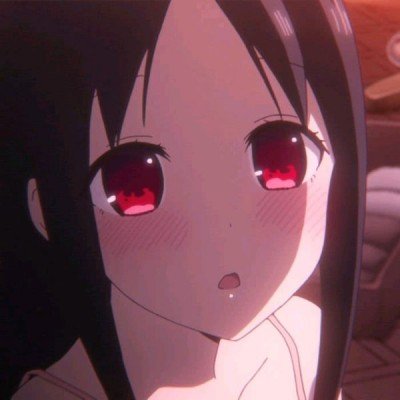 美女COS《巫师3》叶奈法惊艳绝伦 白嫩香肩紫眸勾人